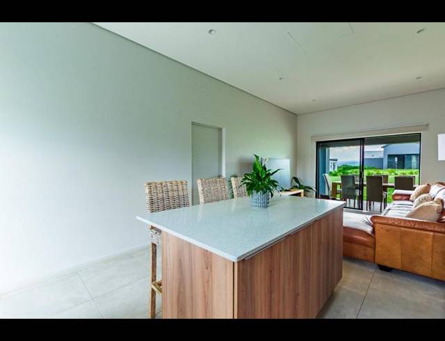 2 BEDROOM TOWNHOUSE FOR SALE IN HAYFIELDS